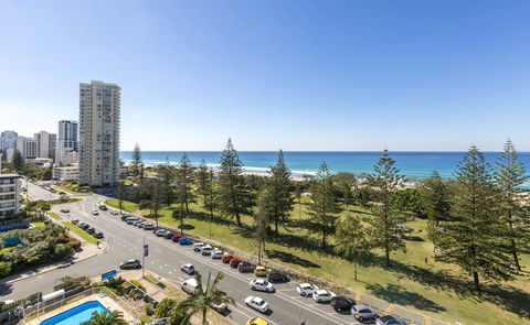 South Pacific Plaza - Official - Accommodation VIC 35
