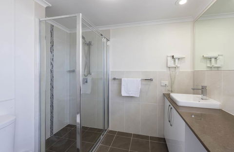 South Pacific Plaza - Official - Accommodation VIC 9