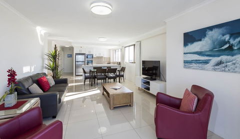 South Pacific Plaza - Official - Accommodation VIC 3