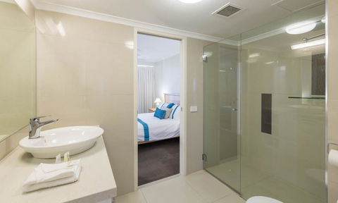 South Pacific Plaza - Official - Accommodation VIC 39