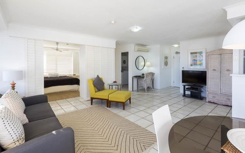 South Pacific Plaza - Official - Accommodation VIC 25