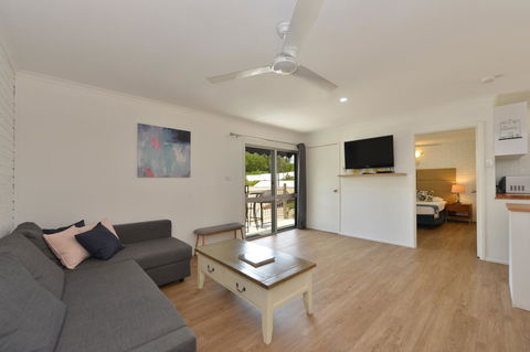 Lychee Tree Holiday Apartments - Accommodation VIC 22