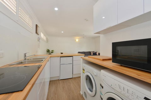 Lychee Tree Holiday Apartments - Accommodation VIC 27