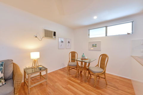 Lychee Tree Holiday Apartments - Accommodation VIC 38