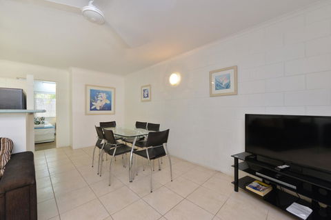 Lychee Tree Holiday Apartments - Accommodation VIC 3