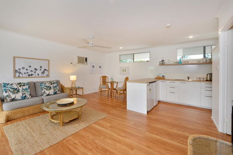 Lychee Tree Holiday Apartments - Accommodation VIC 33