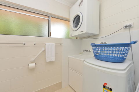 Lychee Tree Holiday Apartments - Accommodation VIC 10