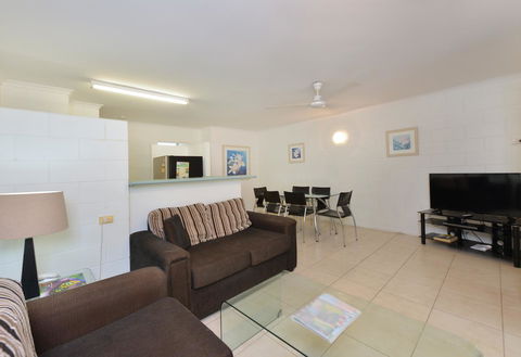 Lychee Tree Holiday Apartments - Accommodation VIC 4