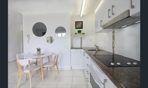 Bay Of Palms - Accommodation VIC 3