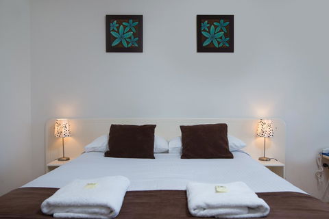 Bay Of Palms - Accommodation VIC 34