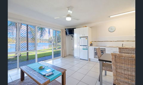 Bay Of Palms - Accommodation VIC 4