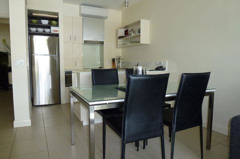 5231 BEACH CLUB PENTHOUSE - Accommodation VIC 2
