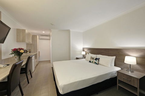 Smart Motels Bert Hinkler - Accommodation VIC 21