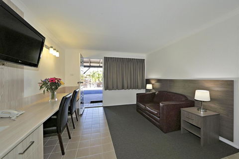 Smart Motels Bert Hinkler - Accommodation VIC 29