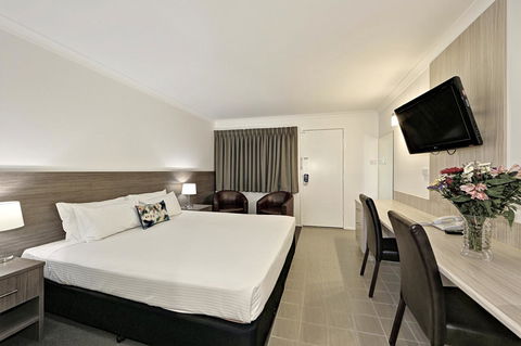 Smart Motels Bert Hinkler - Accommodation VIC 22