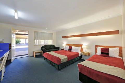 Smart Motels Bert Hinkler - Accommodation VIC 13