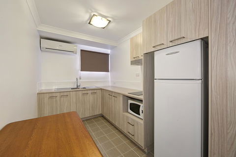 Smart Motels Bert Hinkler - Accommodation VIC 28