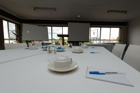 Smart Motels Bert Hinkler - Accommodation VIC 38