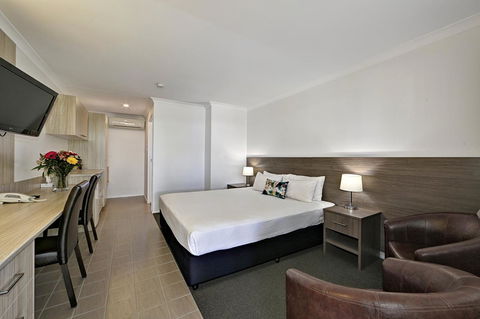 Smart Motels Bert Hinkler - Accommodation VIC 0