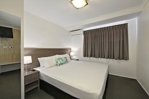 Smart Motels Bert Hinkler - Accommodation VIC 25