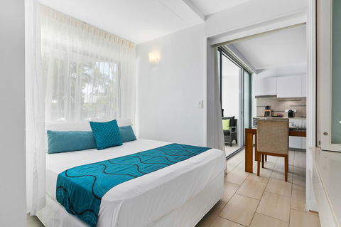 Palm Cove Beach Apartment - Accommodation VIC 11