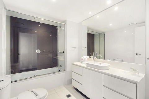 H Star Residences-- Paradise Stayz - Accommodation VIC 0