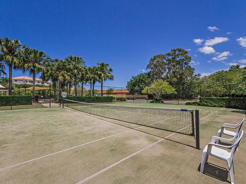 Waterfront Resort Villa With Buggy - Accommodation VIC 18