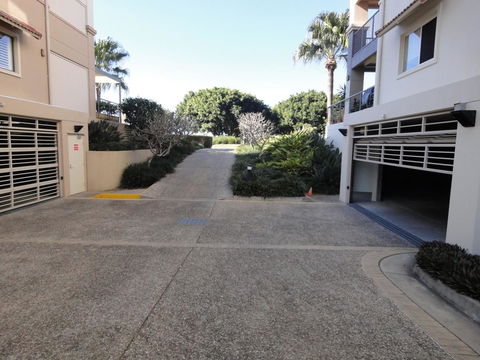 Waterfront Resort Villa With Buggy - Accommodation VIC 30