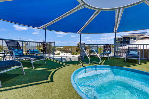 Beach Club Resort Mooloolaba - Accommodation VIC 3