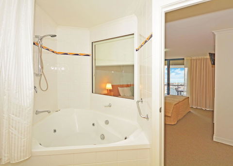 Mantra Hervey Bay - Accommodation VIC 24