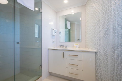 Aegean Resort Apartments - Accommodation VIC 12