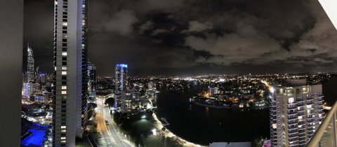 Private 2 Bedroom Apartment @ Chevron Towers - Accommodation VIC 10