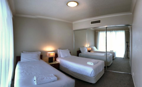 Private 2 Bedroom Apartment @ Chevron Towers - Accommodation VIC 7