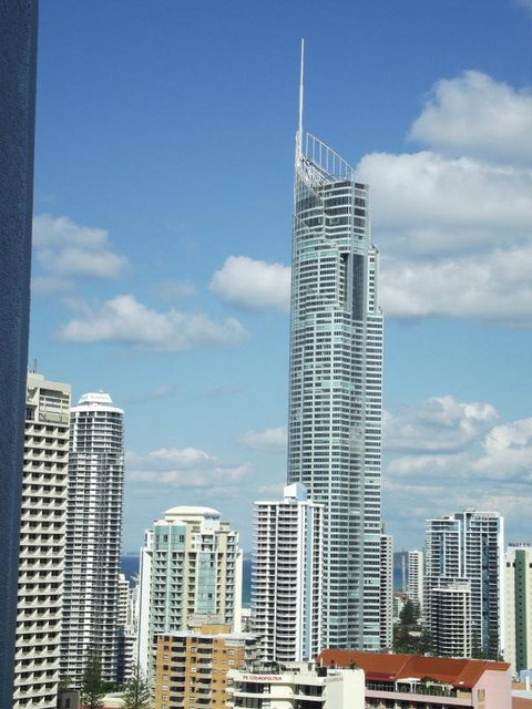 Private 2 Bedroom Apartment @ Chevron Towers - Accommodation VIC 12