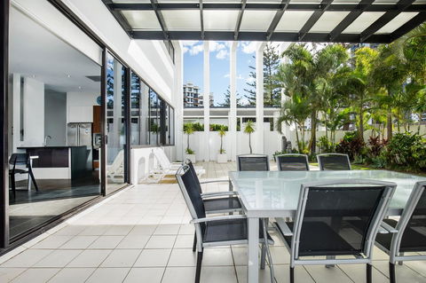 Ultra Broadbeach - Accommodation VIC 26