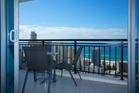 Chevron Renaissance - Private Apartments - Accommodation VIC 19