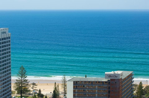 Chevron Renaissance - Private Apartments - Accommodation VIC 9