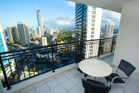 Chevron Renaissance - Private Apartments - Accommodation VIC 31