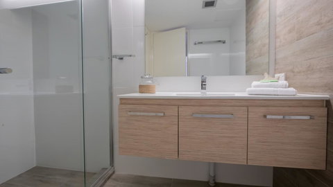 Norfolk Luxury Beachfront Apartments - Accommodation VIC 15