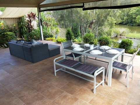 Waterfront Theme Park Getaway - Accommodation VIC 14