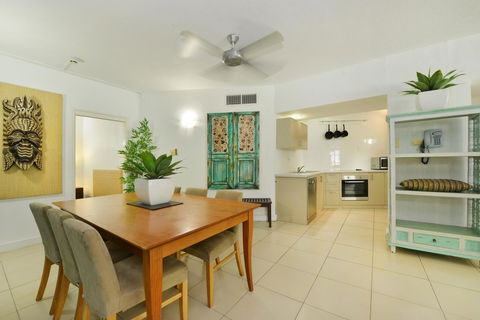 Club Tropical Resort - Official Onsite Reception & Check In - Accommodation VIC 1