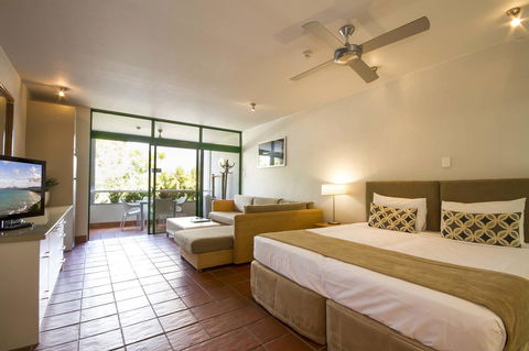Club Tropical Resort - Official Onsite Reception & Check In - Accommodation VIC 19
