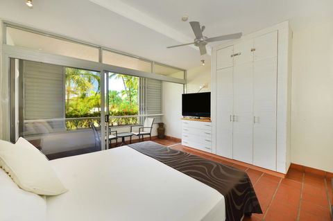 Club Tropical Resort - Official Onsite Reception & Check In - Accommodation VIC 43