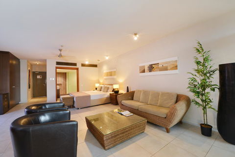 Club Tropical Resort - Official Onsite Reception & Check In - Accommodation VIC 27