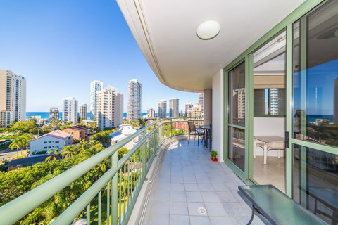 The Meriton Apartments On Main Beach - Accommodation VIC 10