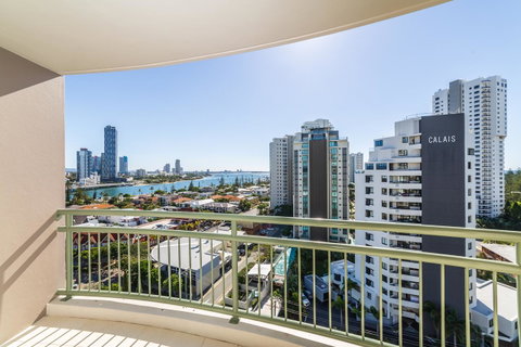 The Meriton Apartments On Main Beach - Accommodation VIC 7