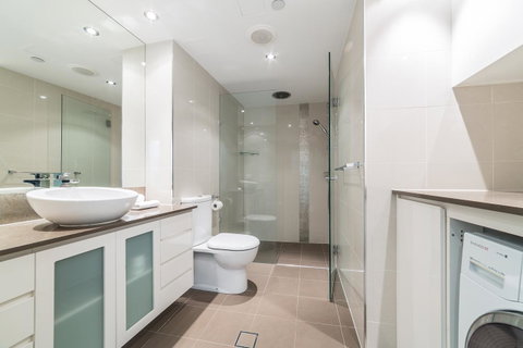 The Meriton Apartments On Main Beach - Accommodation VIC 18