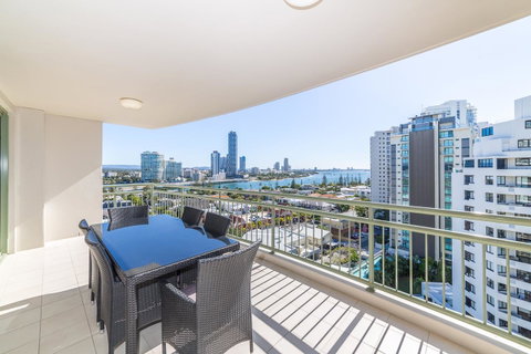 The Meriton Apartments On Main Beach - Accommodation VIC 22