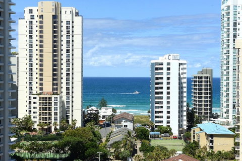 The Meriton Apartments On Main Beach - Accommodation VIC 29