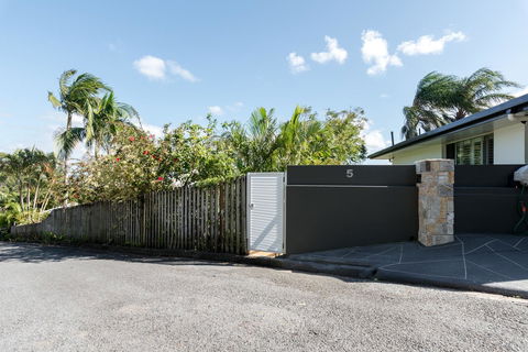 Private Guest Suite High On Currumbin Hill - Accommodation VIC 29